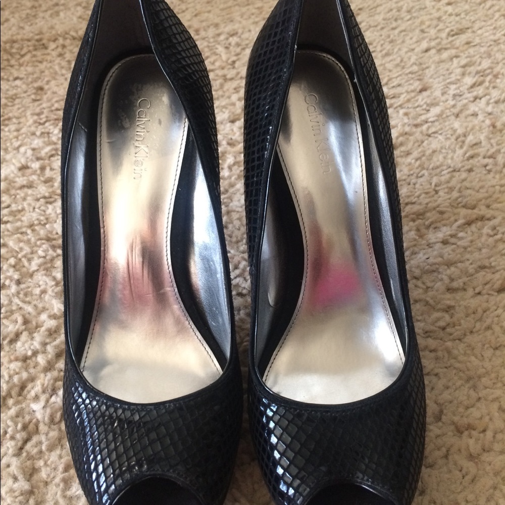 Calvin Klein peep toe heels - Picture 5 of 9